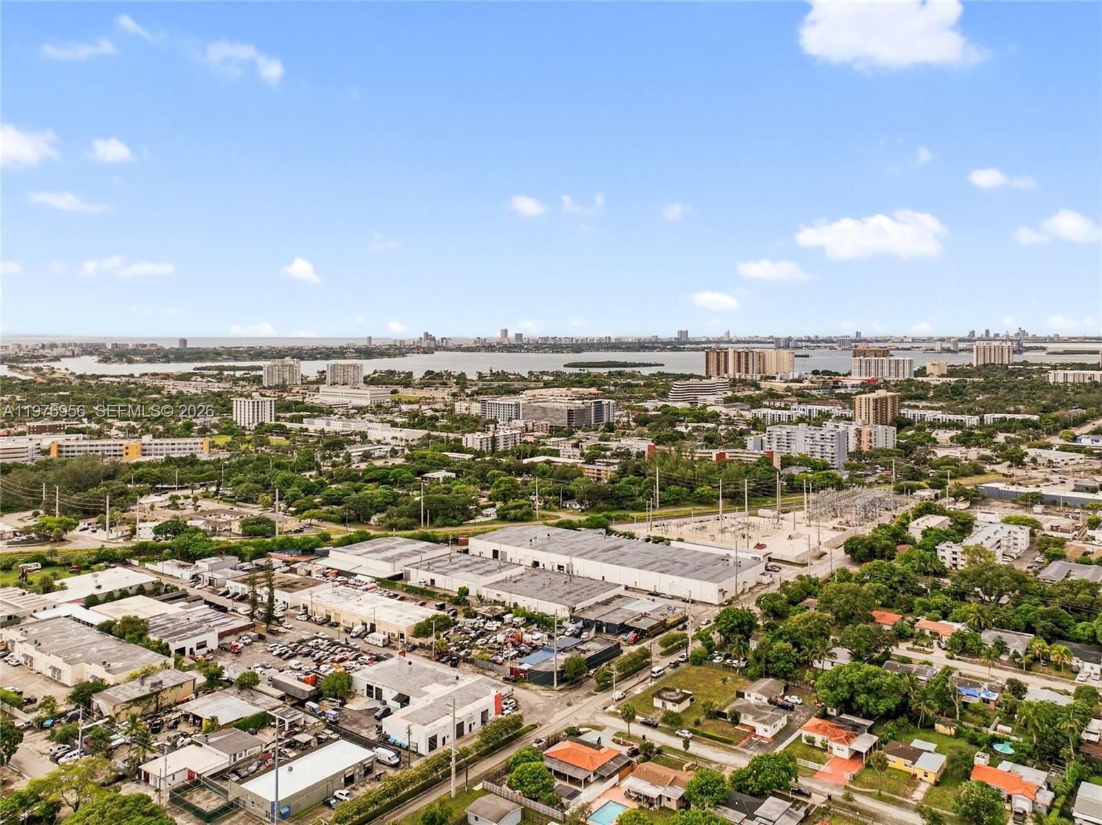 1385 NE 130th St - 52