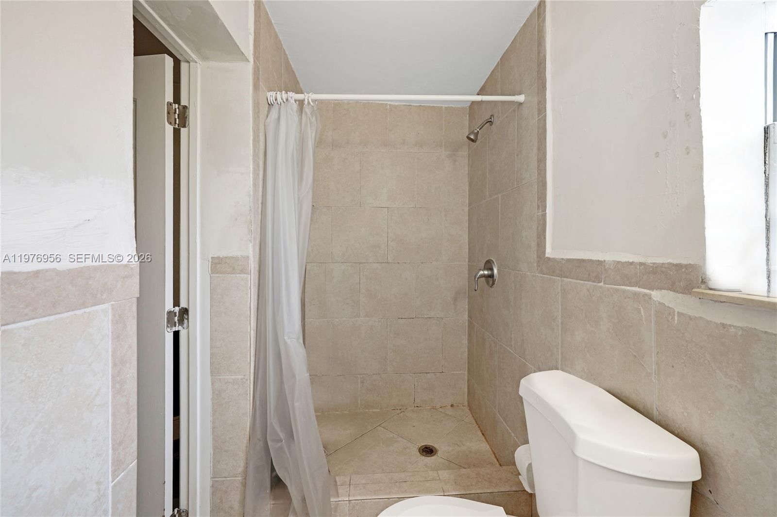 1385 NE 130th St - 9