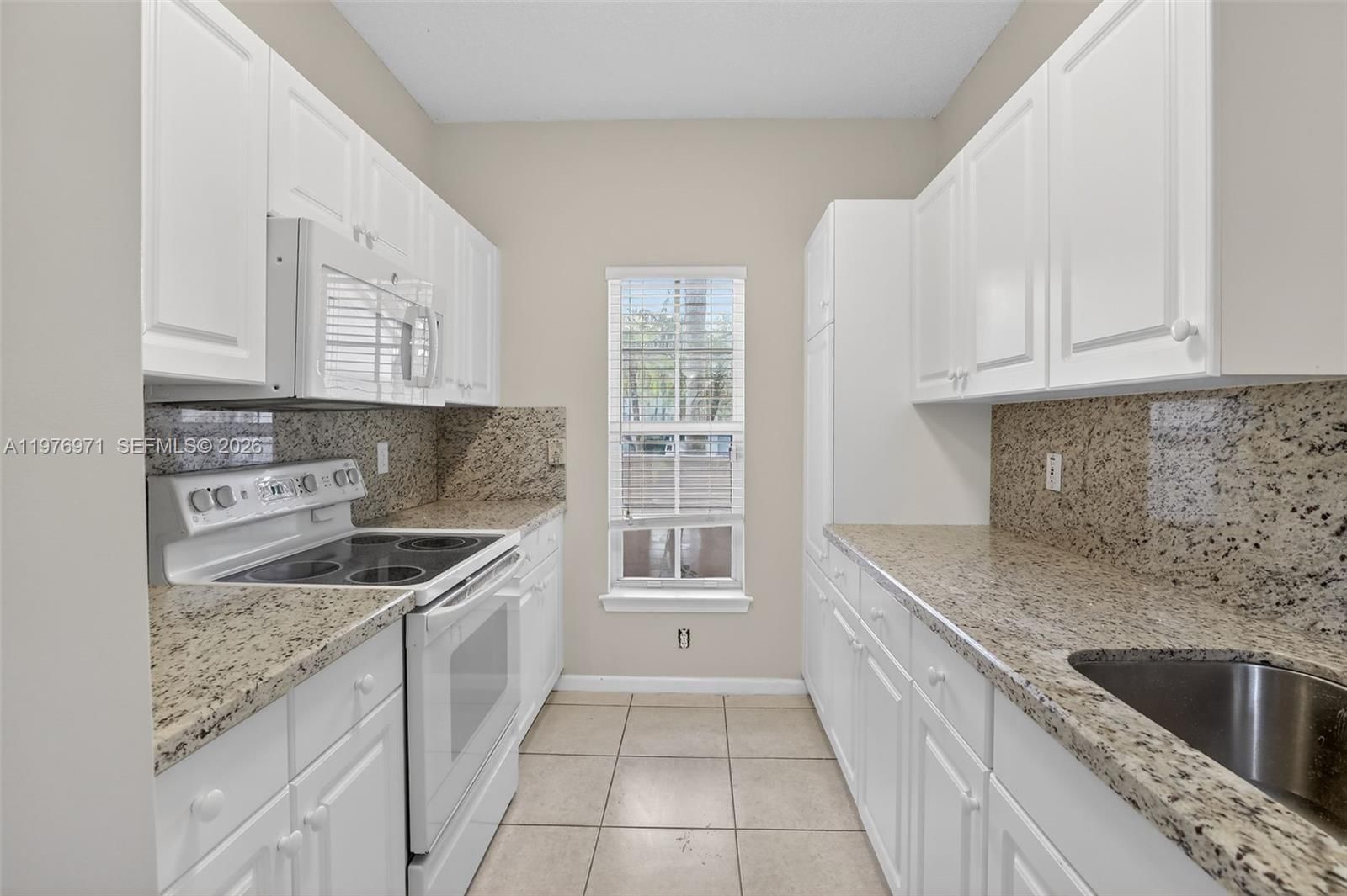 4824 SW 32nd Ter - 3