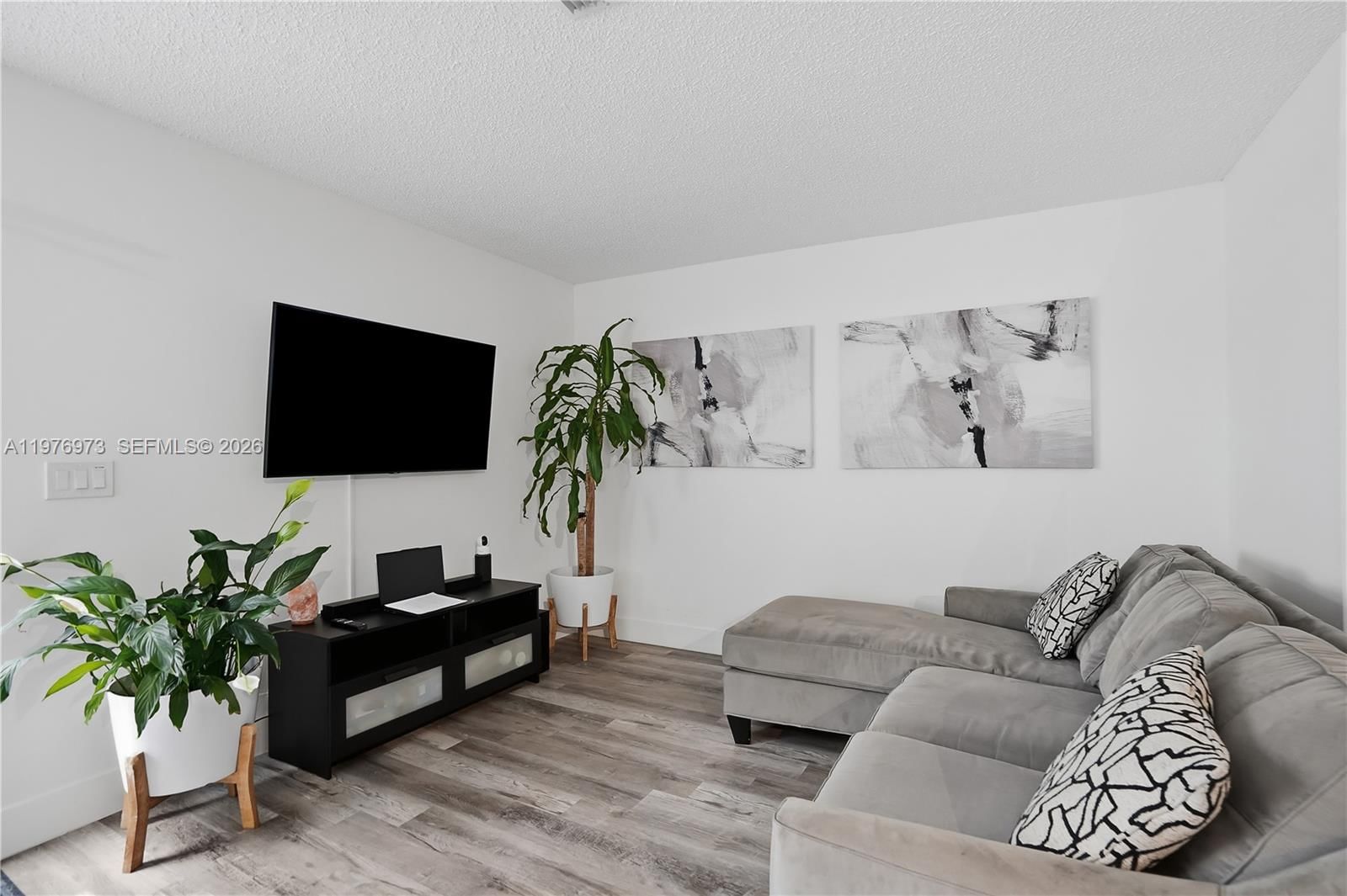 4765 SW 14th St - 16