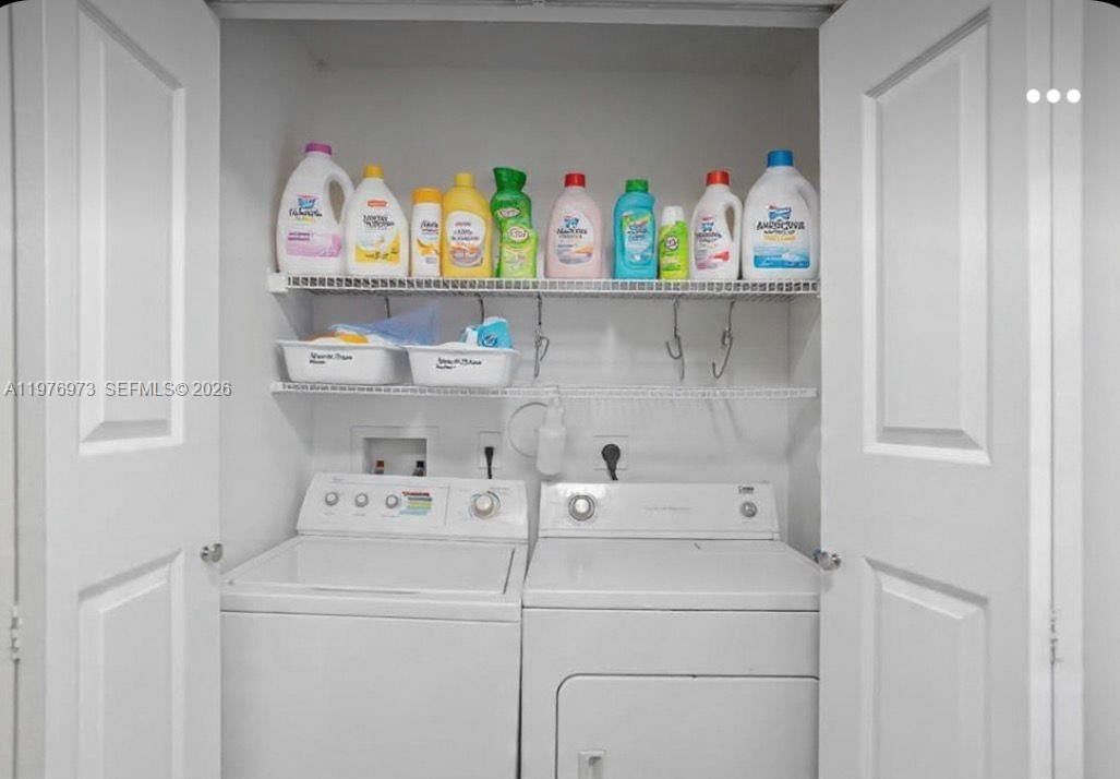 4765 SW 14th St - 23