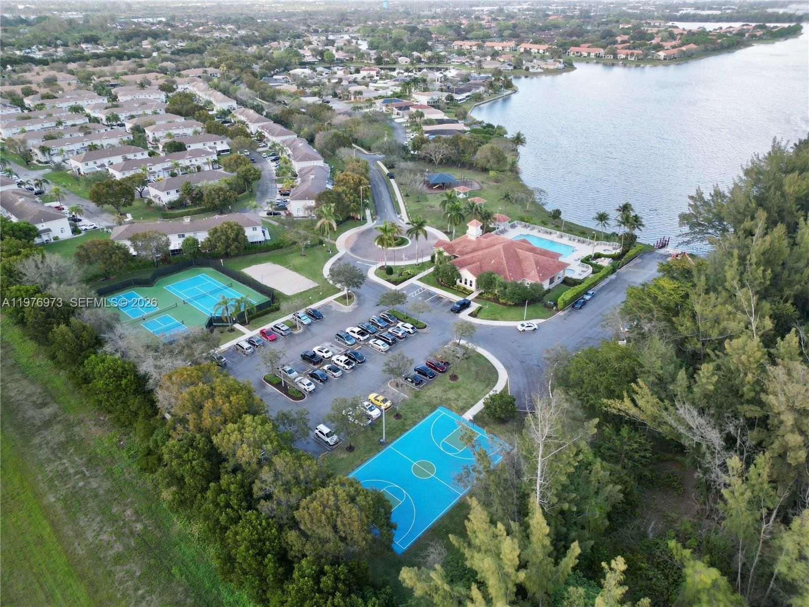 4765 SW 14th St - 51