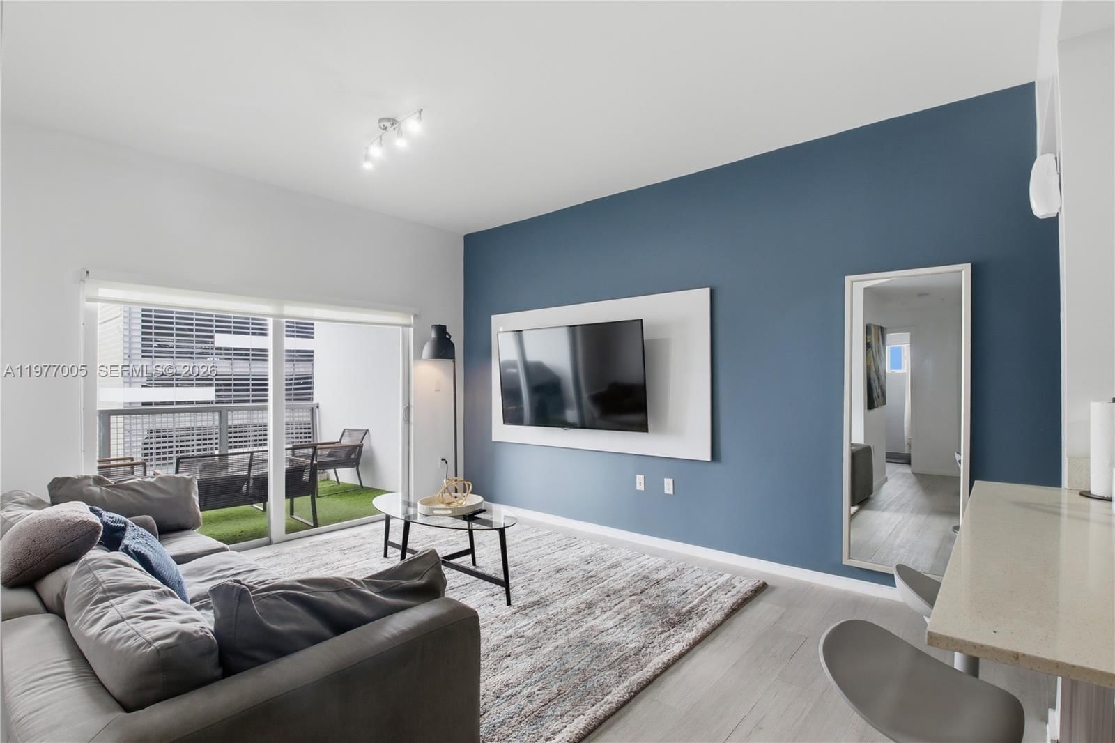 481 NE 29th St, Unit 604 - 13