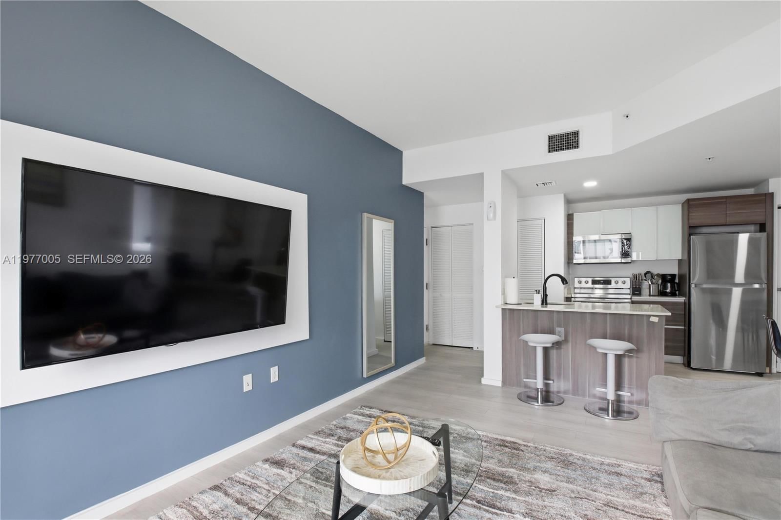 481 NE 29th St, Unit 604 - 4