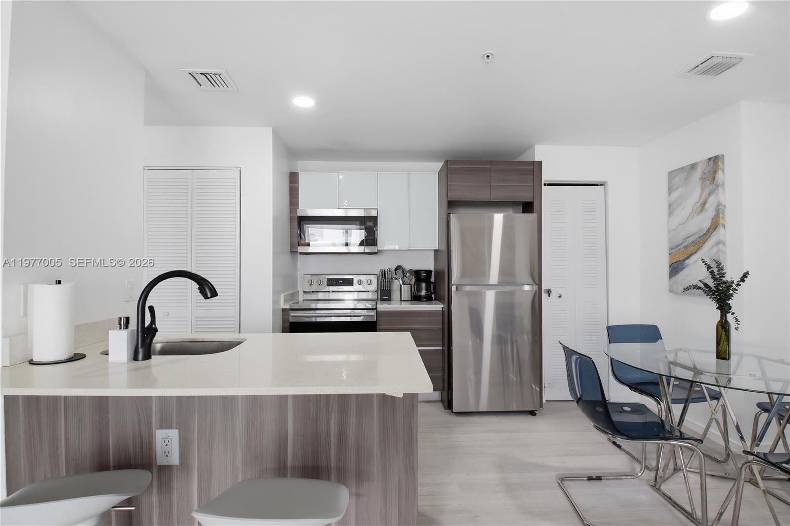 481 NE 29th St, Unit 604 - 7