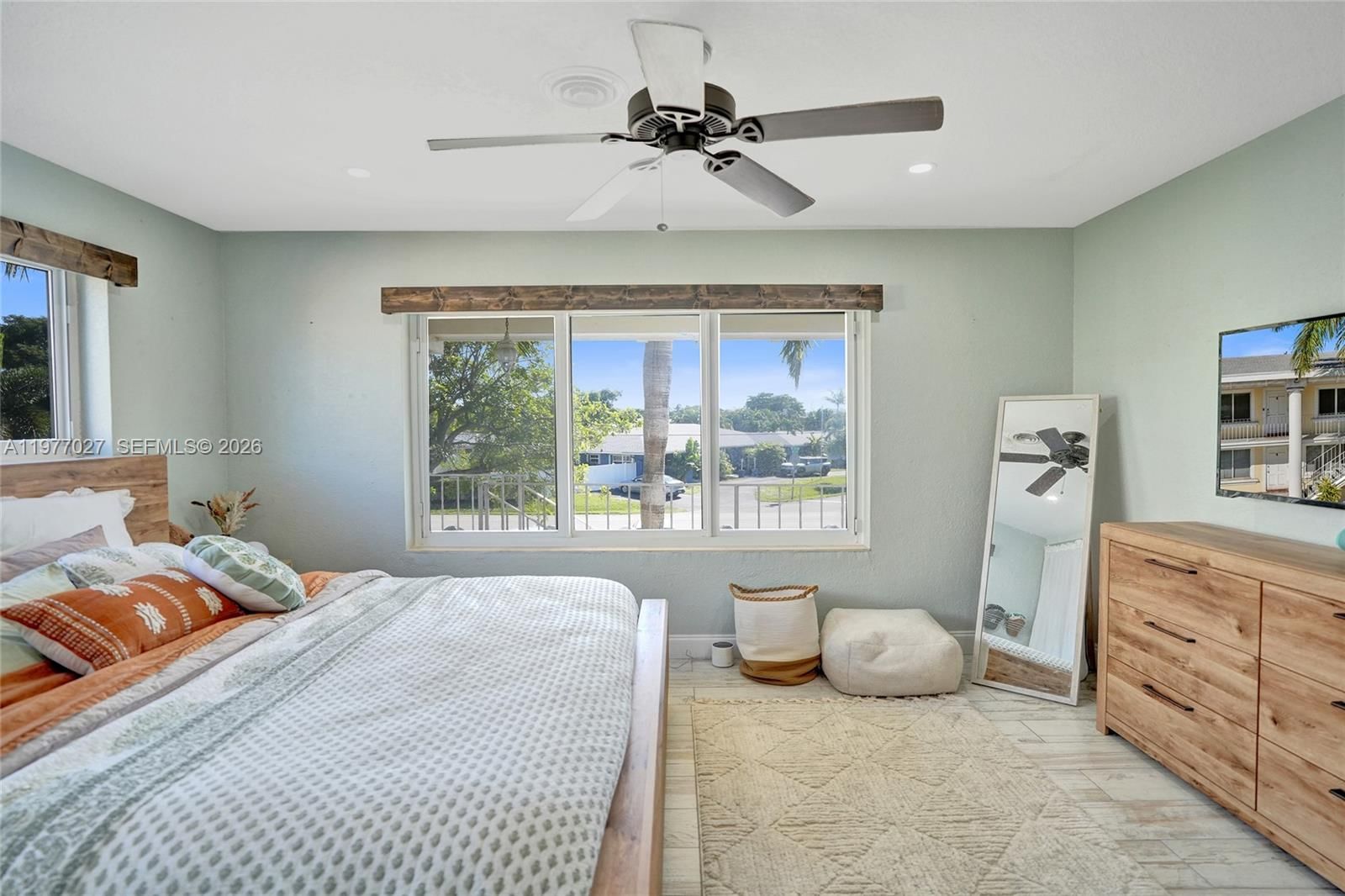 4525 NE 21st Ave, Unit 5 - 13