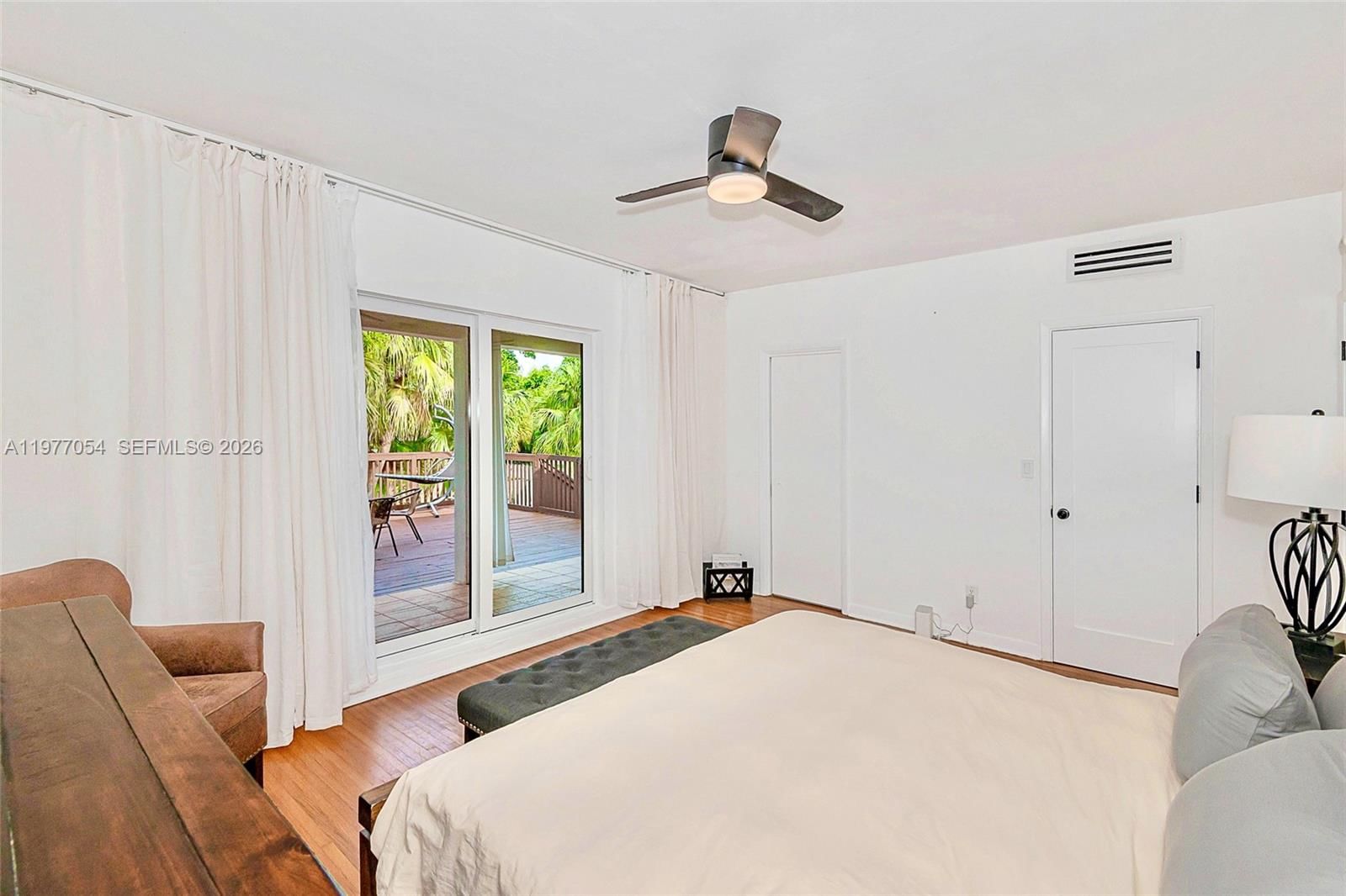 10450 NE 5th Ave - 10