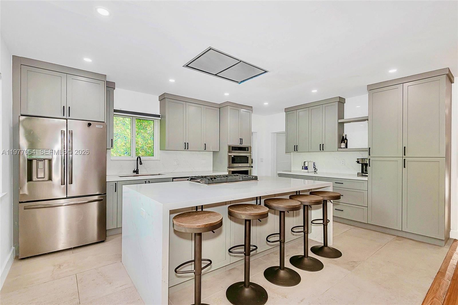 10450 NE 5th Ave - 6