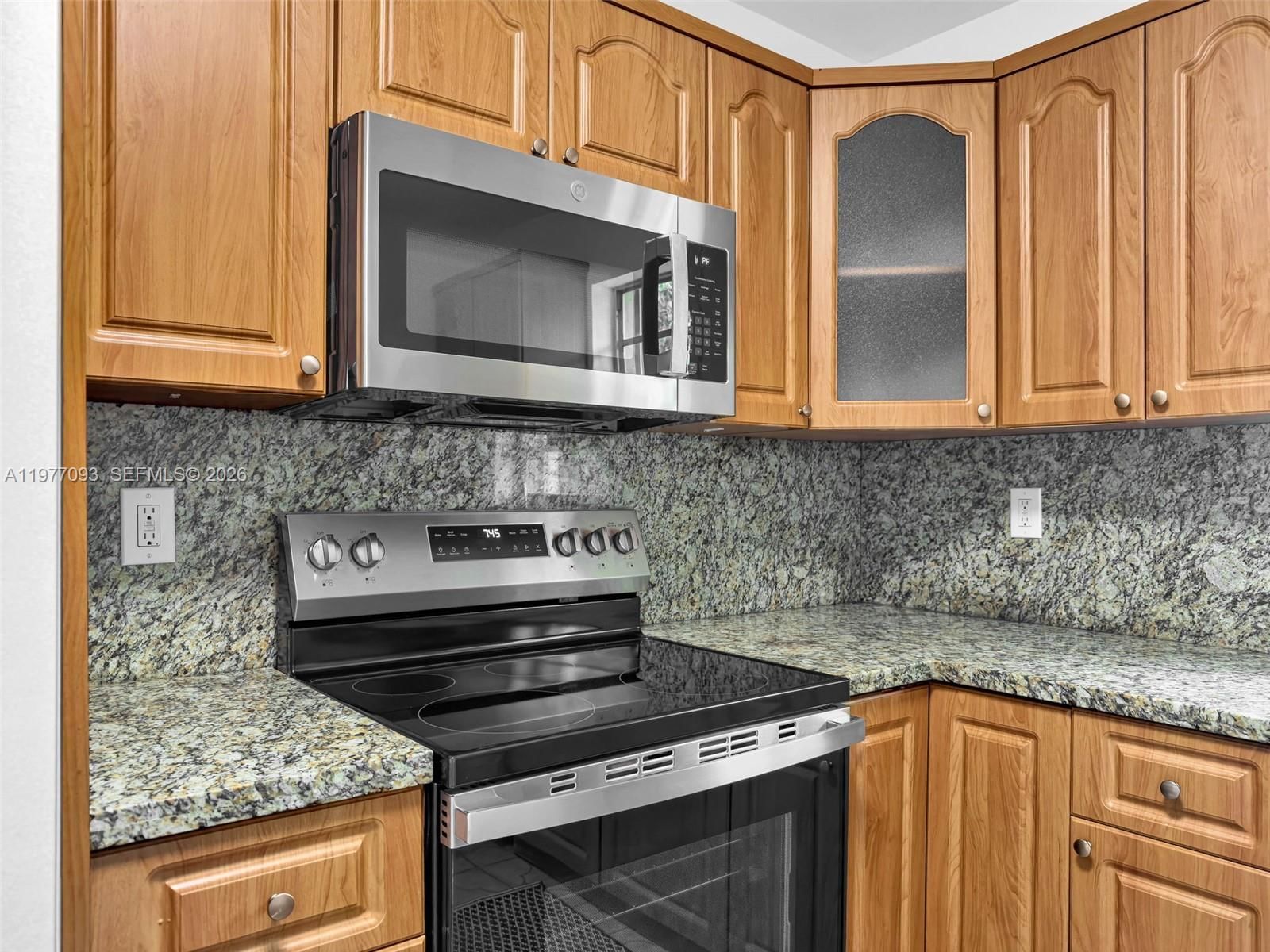 15401 SW 212th St - 13