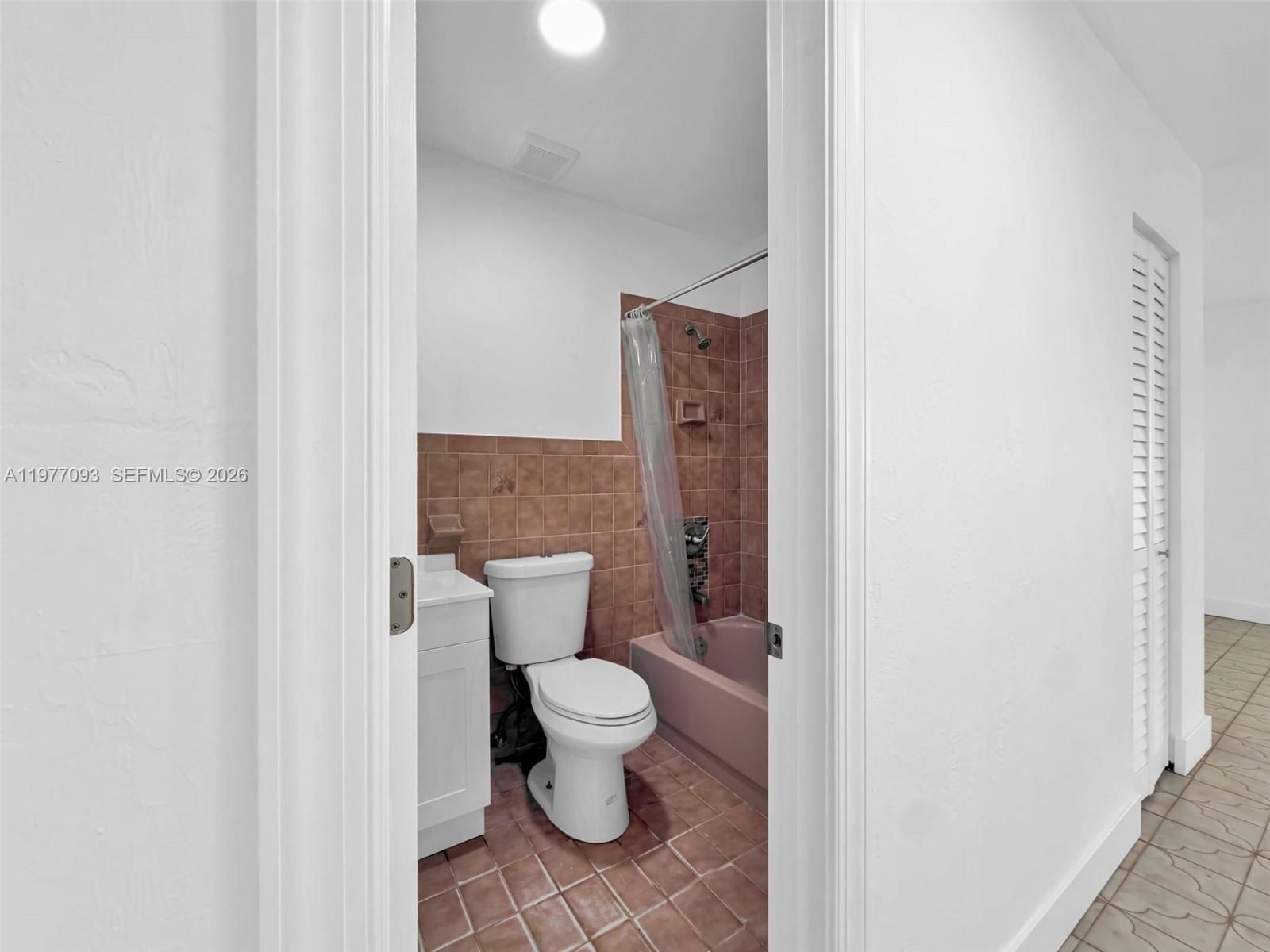 15401 SW 212th St - 19