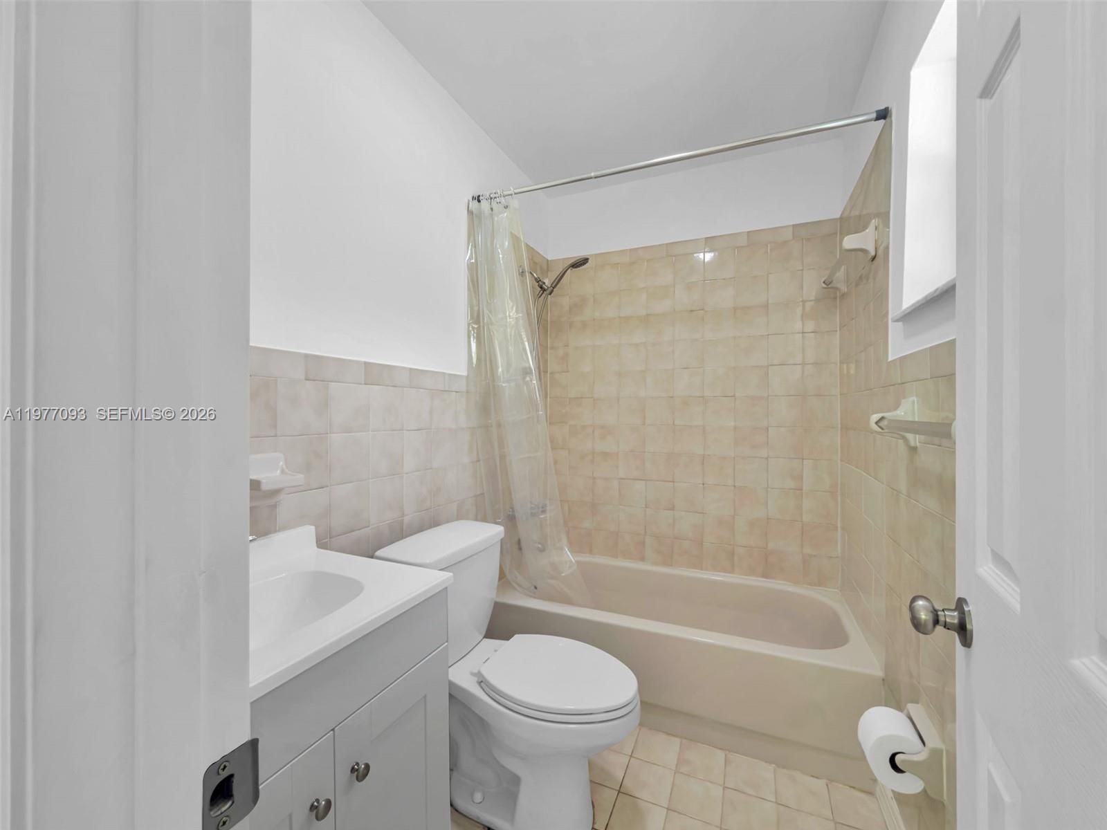 15401 SW 212th St - 30