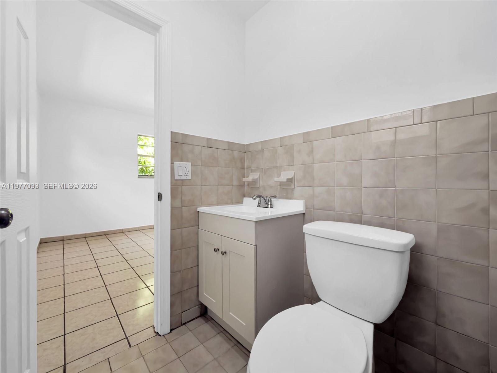 15401 SW 212th St - 32