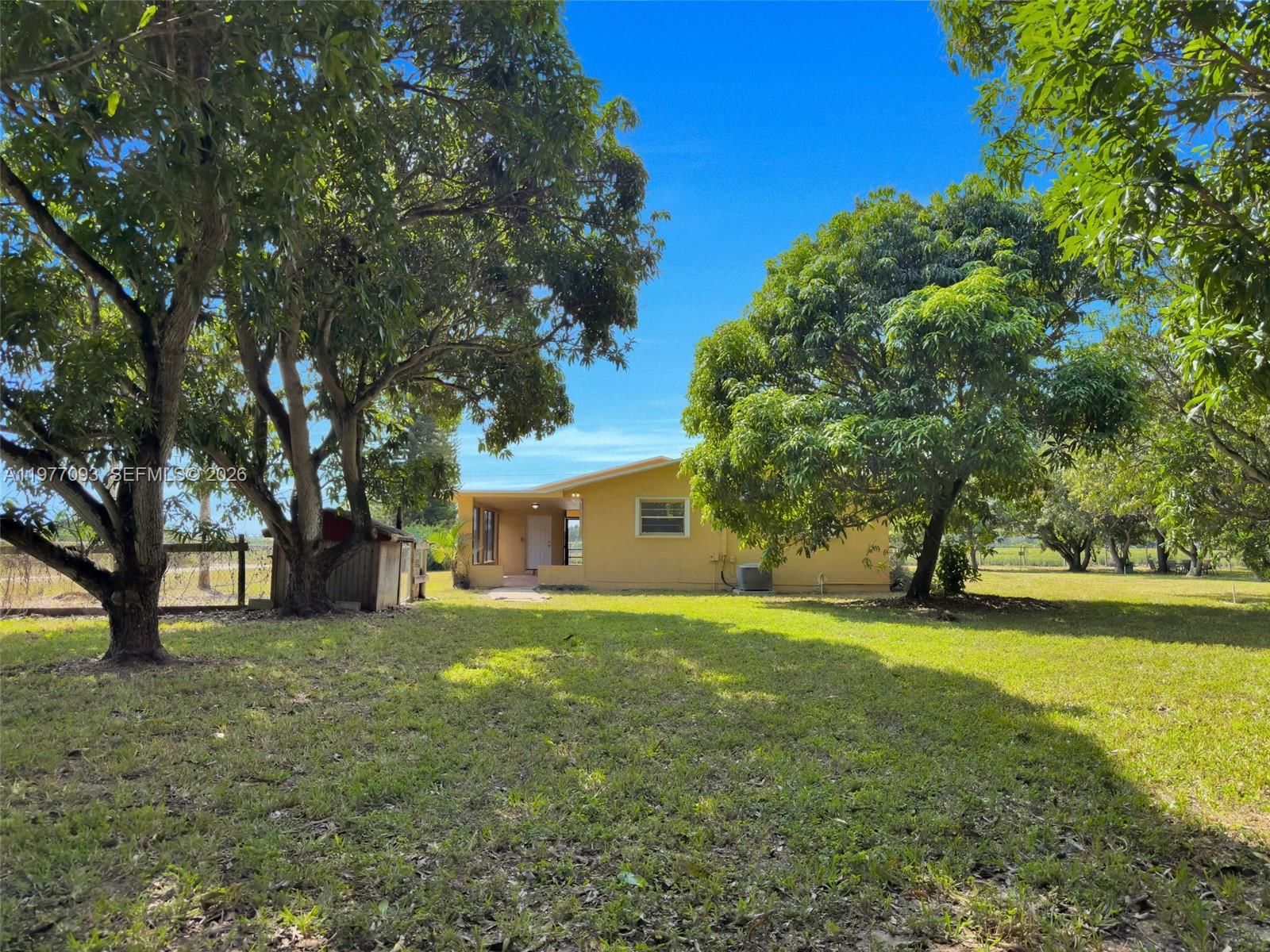 15401 SW 212th St - 35