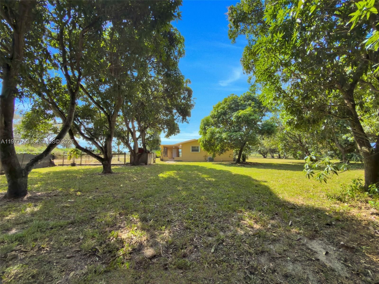 15401 SW 212th St - 36