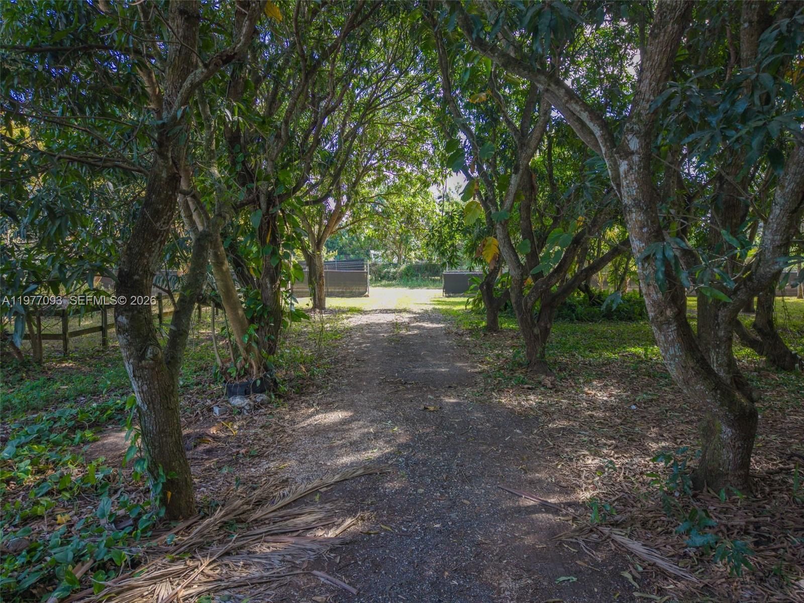 15401 SW 212th St - 47