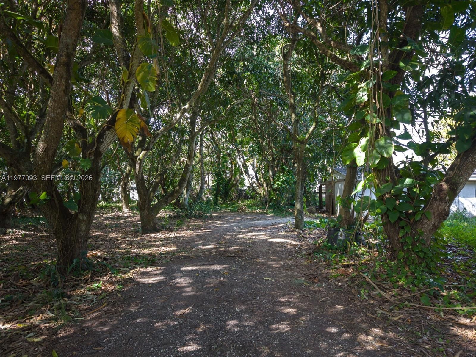 15401 SW 212th St - 49