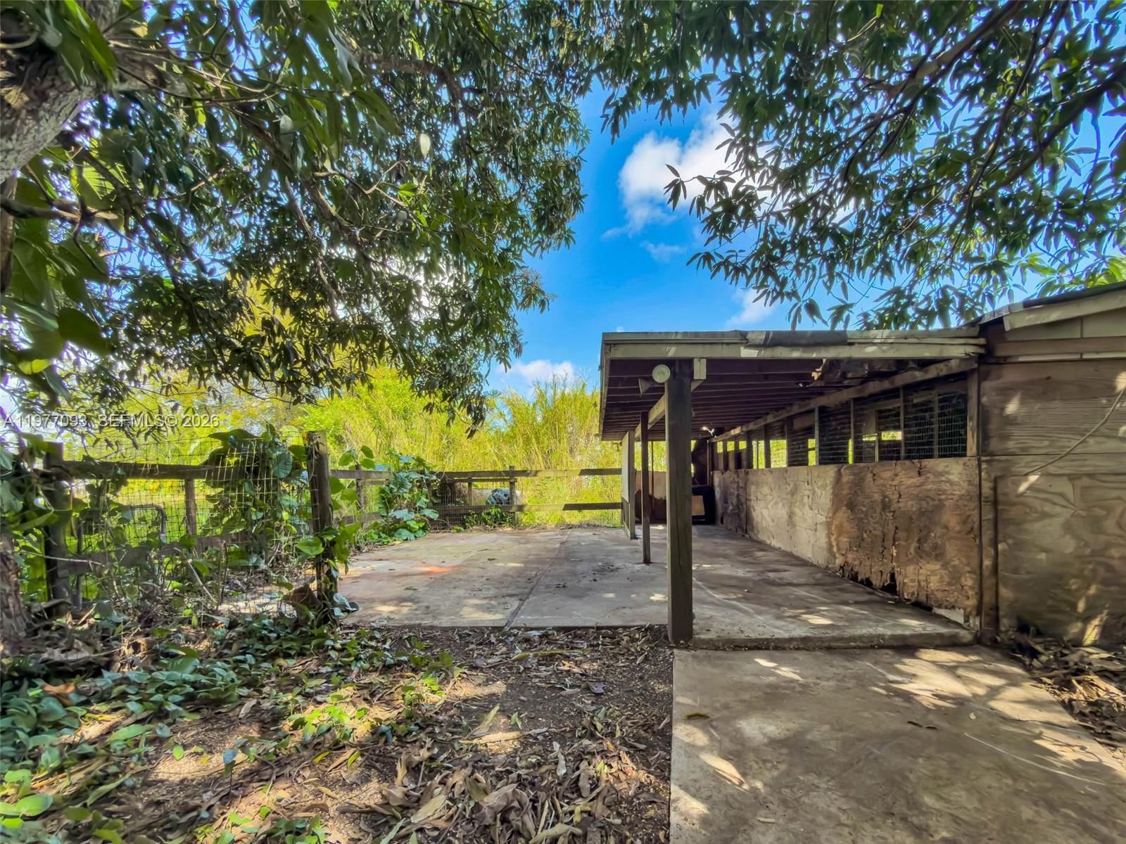 15401 SW 212th St - 52