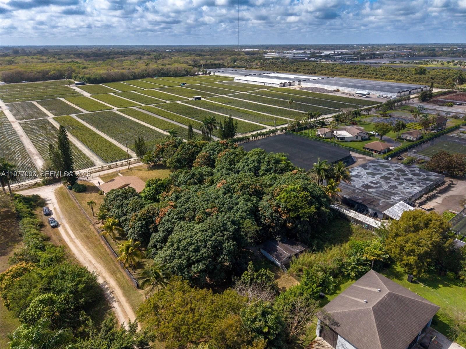 15401 SW 212th St - 55