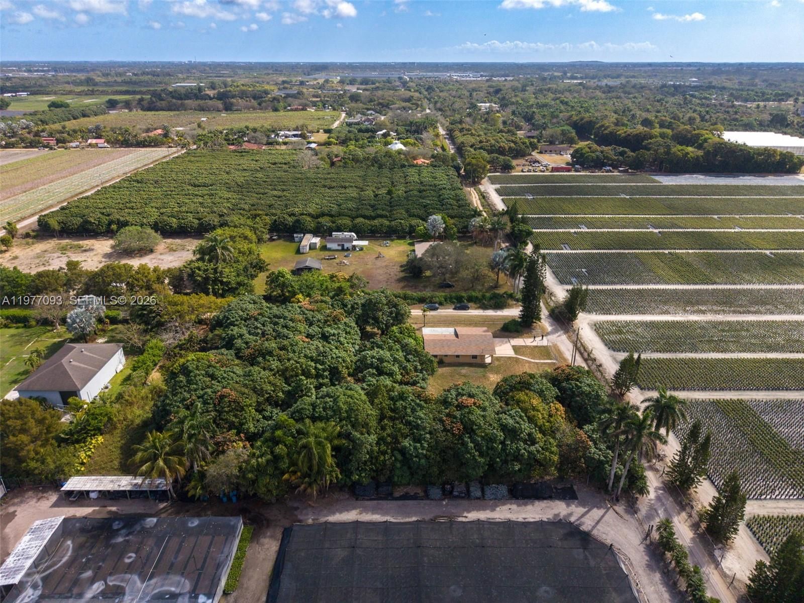 15401 SW 212th St - 57