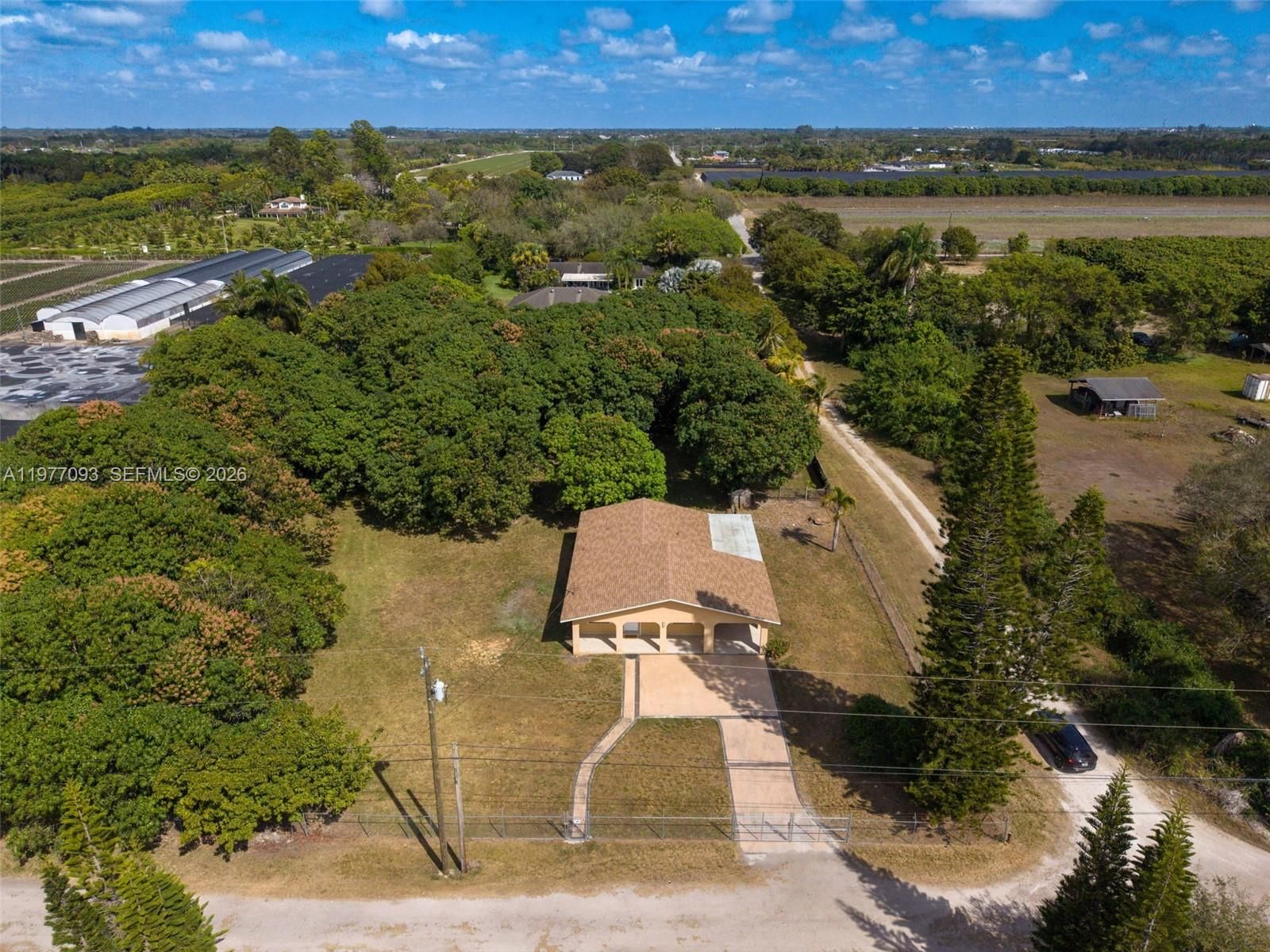 15401 SW 212th St - 63