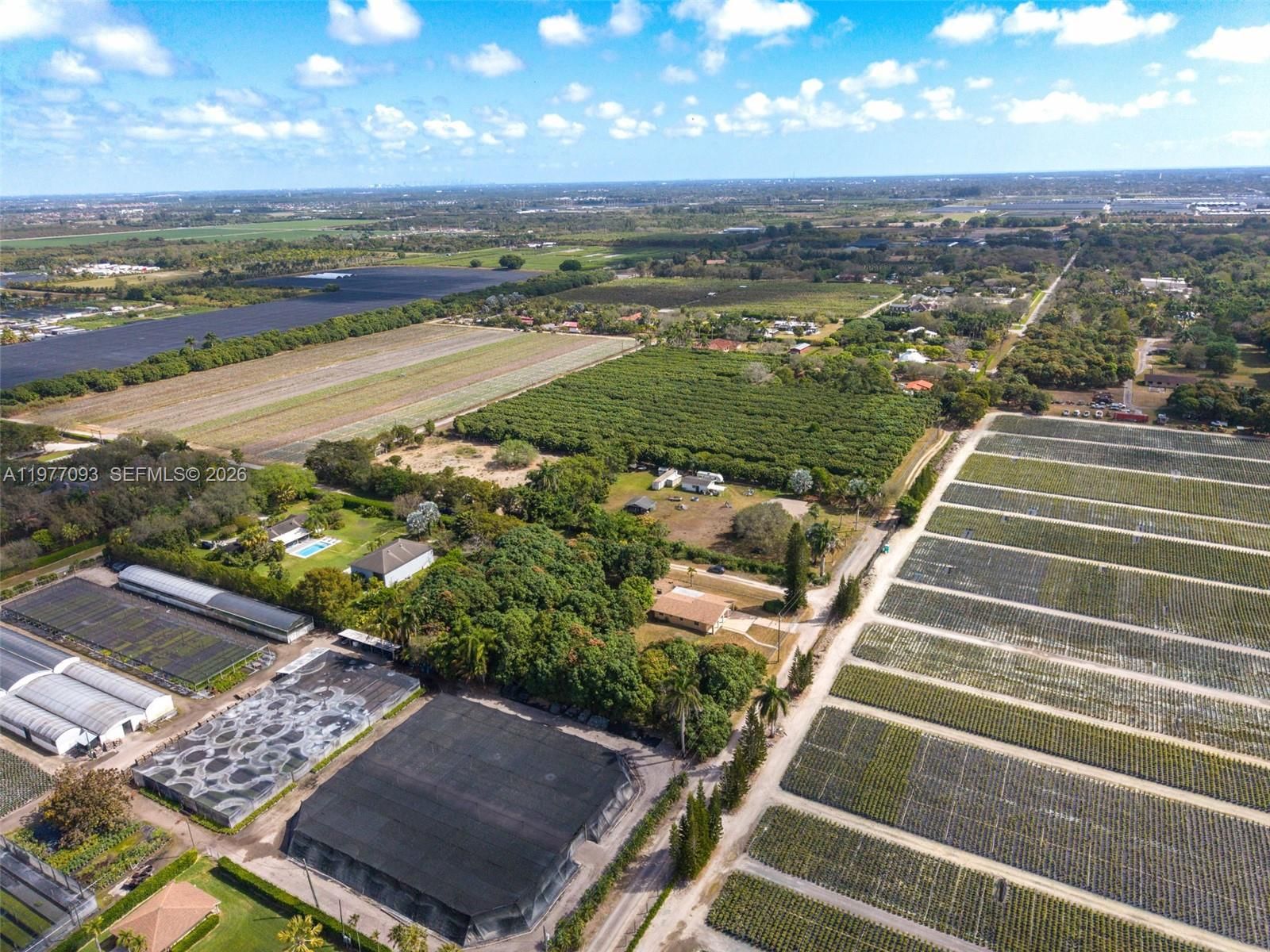 15401 SW 212th St - 64