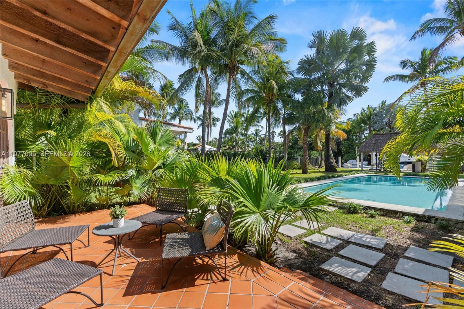 1028 NE 84th St - 36