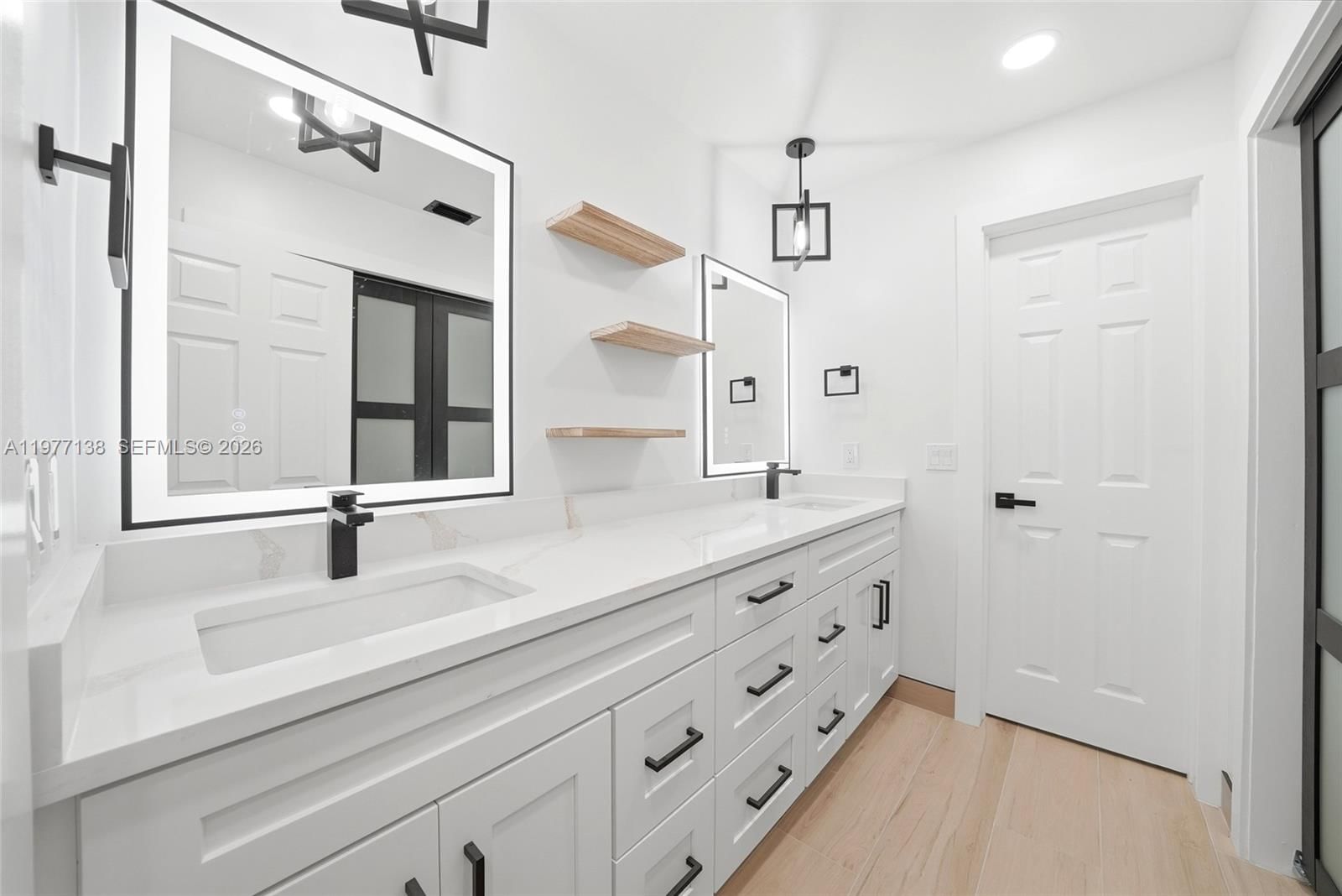 1880 NE 206th Ter - 13