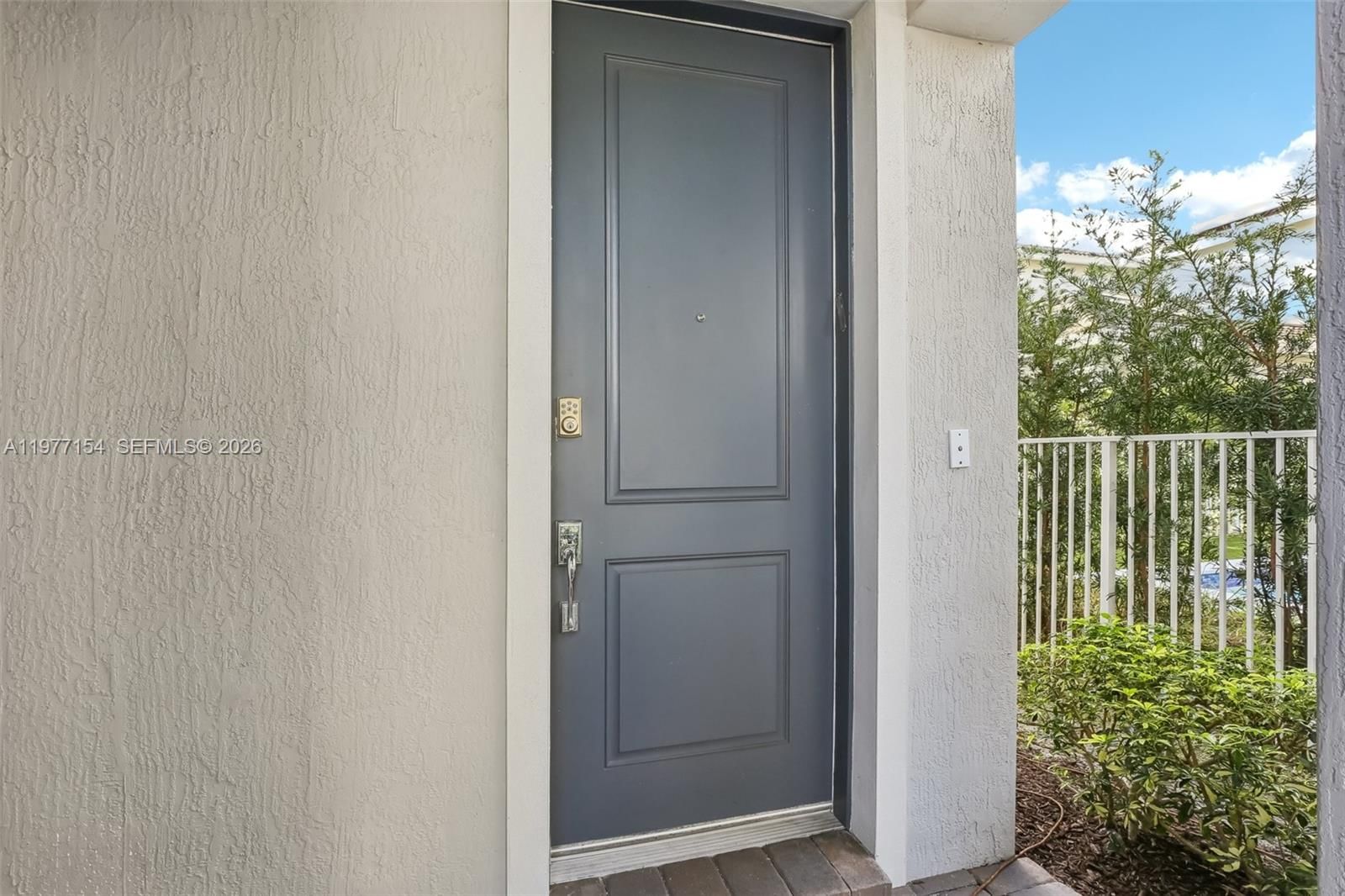 1402 MYRTLE OAK TER - 4