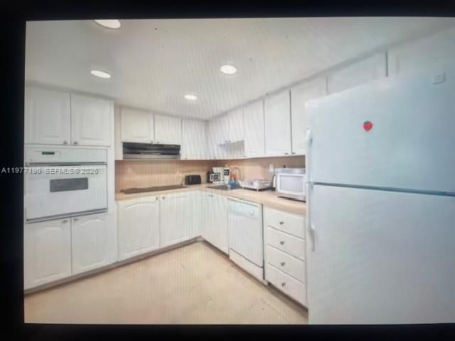 19370 COLLINS AVE, Unit 622 - 17