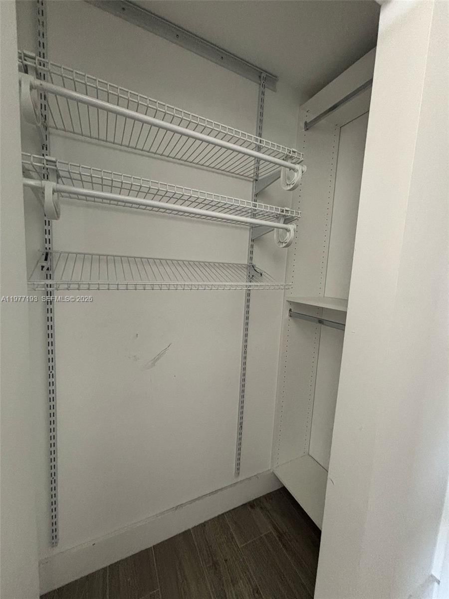 121 NE 34th St, Unit 1503 - 11