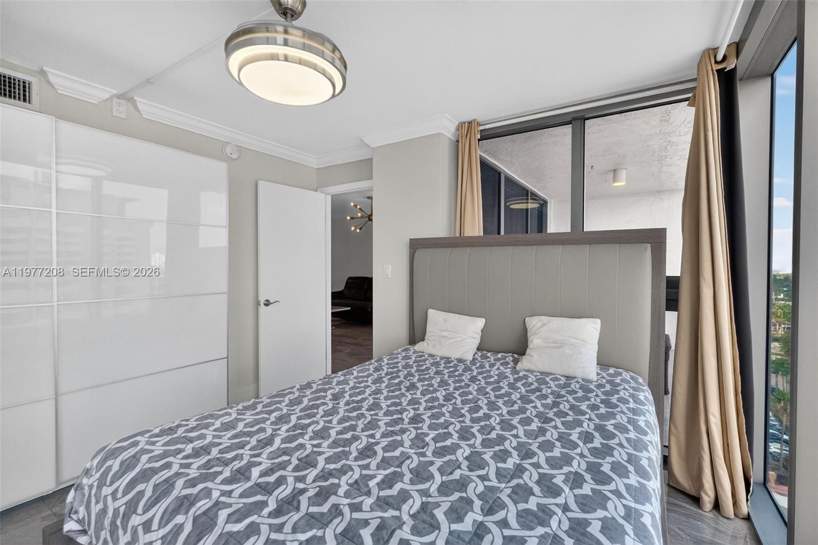 2655 COLLINS AVE, Unit 1407 - 21