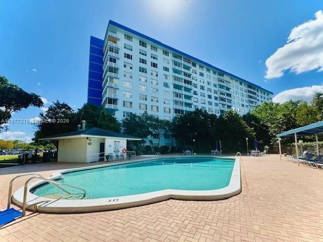 4001 HILLCREST DR, Unit 1014 - 28