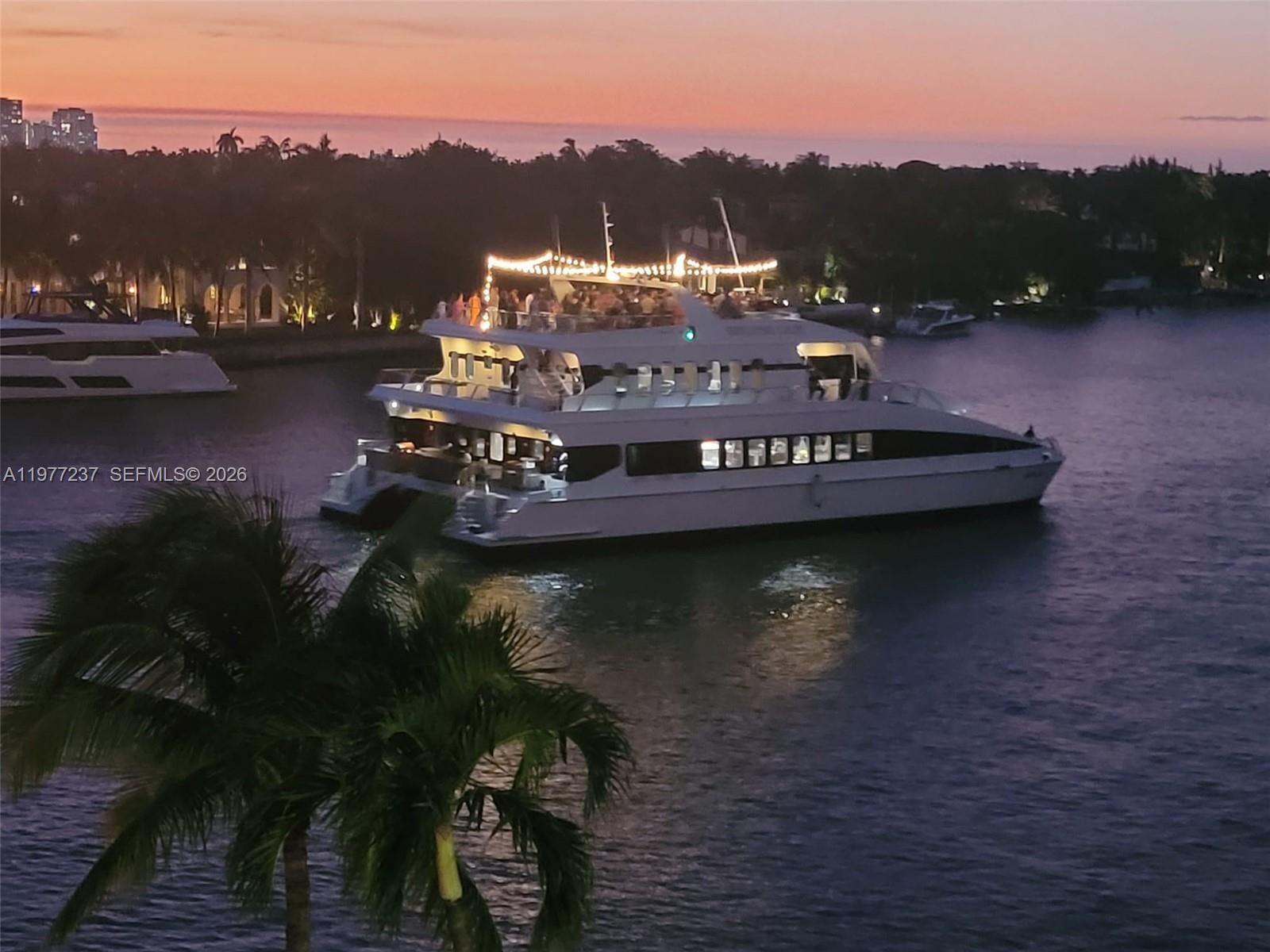 5700 COLLINS AVE, Unit 5L - 4