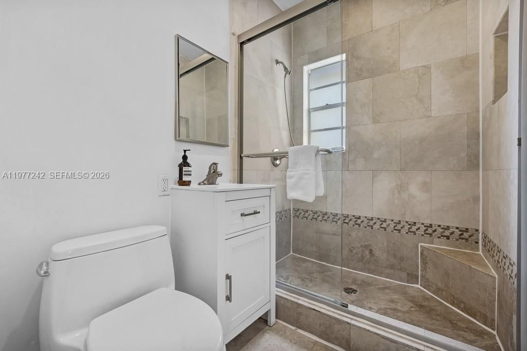 846 JEFFERSON AVE, Unit 8 - 17