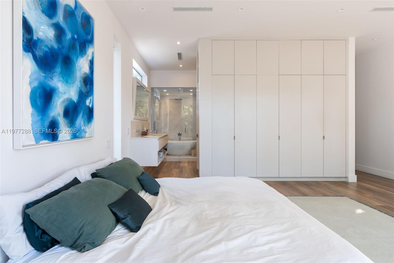 2977 BRIDGEPORT AVE - 16