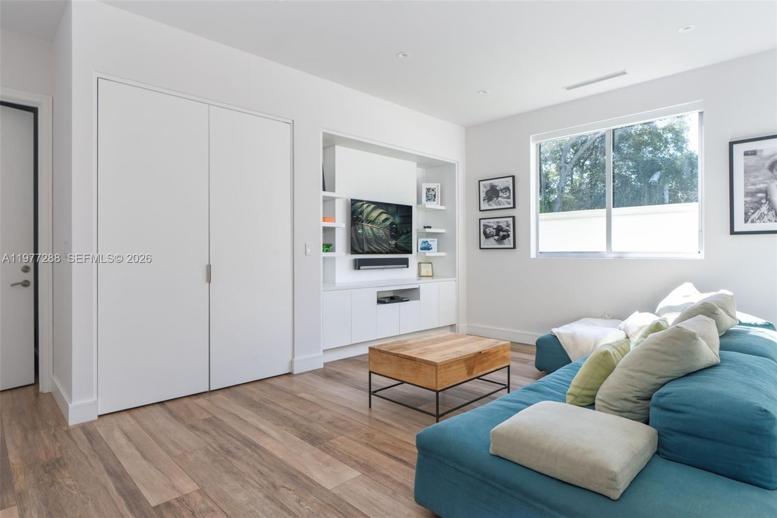 2977 BRIDGEPORT AVE - 21