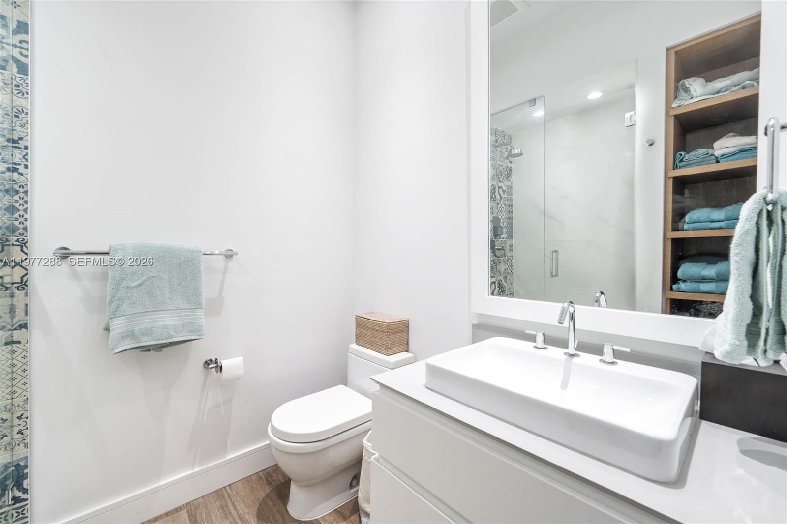 2977 BRIDGEPORT AVE - 30