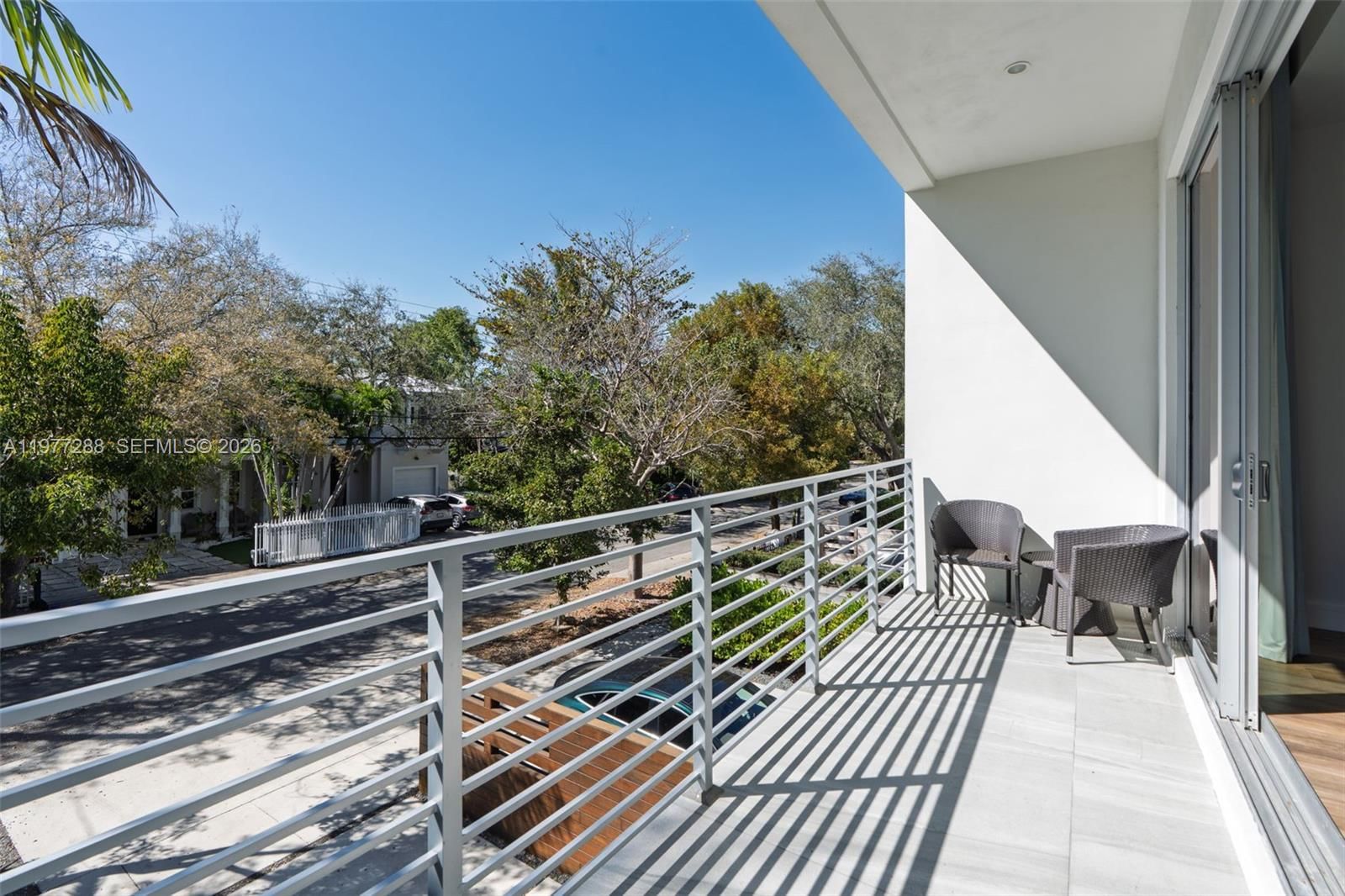 2977 BRIDGEPORT AVE - 31