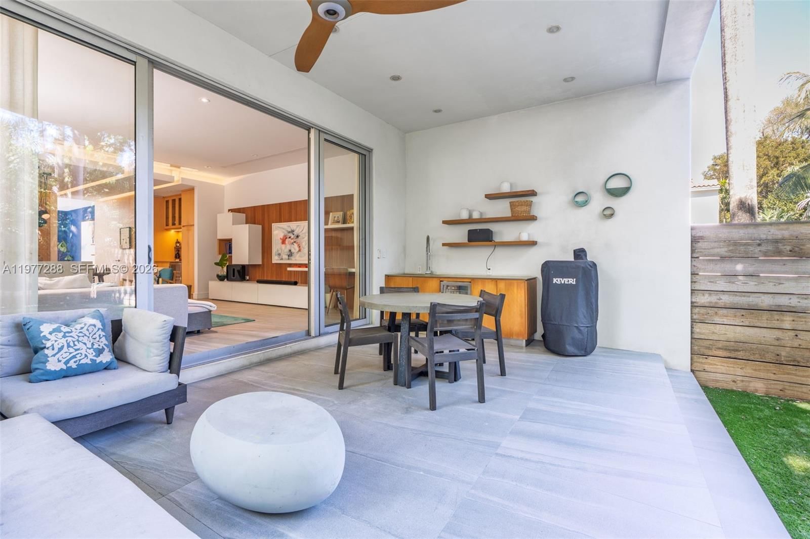 2977 BRIDGEPORT AVE - 33