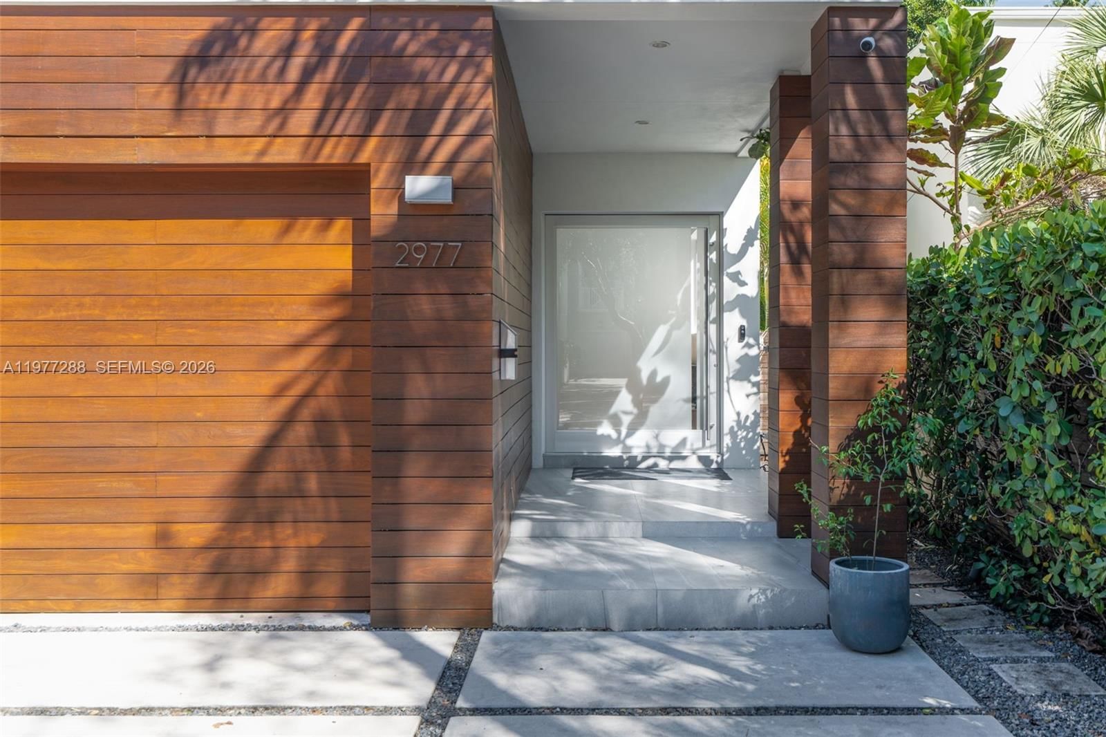 2977 BRIDGEPORT AVE - 4