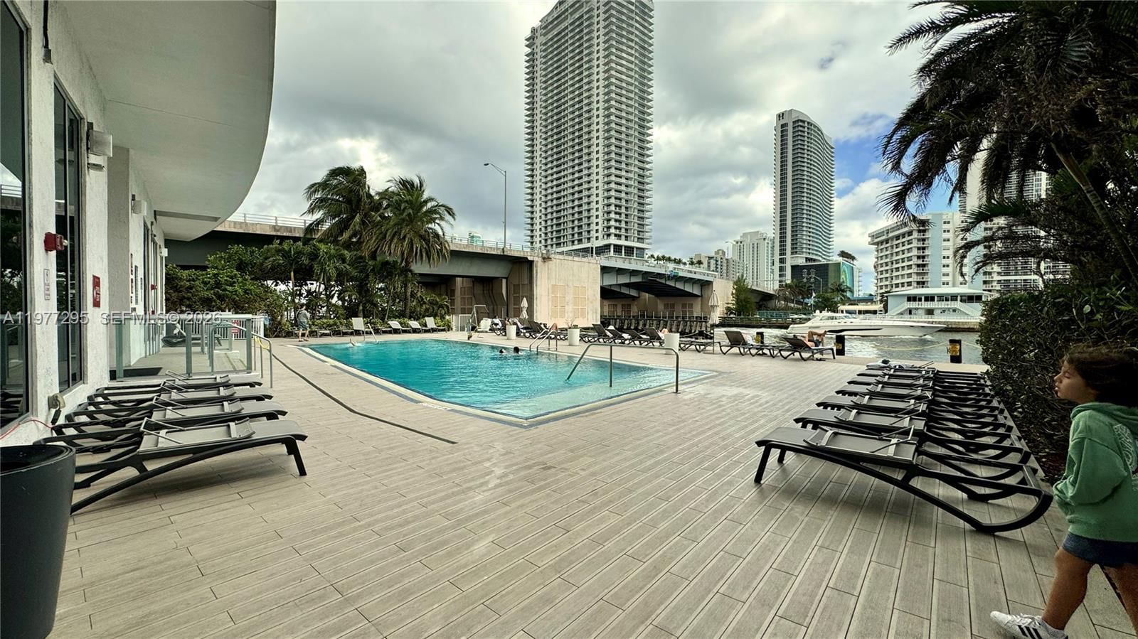 2600 E Hallandale Beach Blvd, Unit T3205 - 24