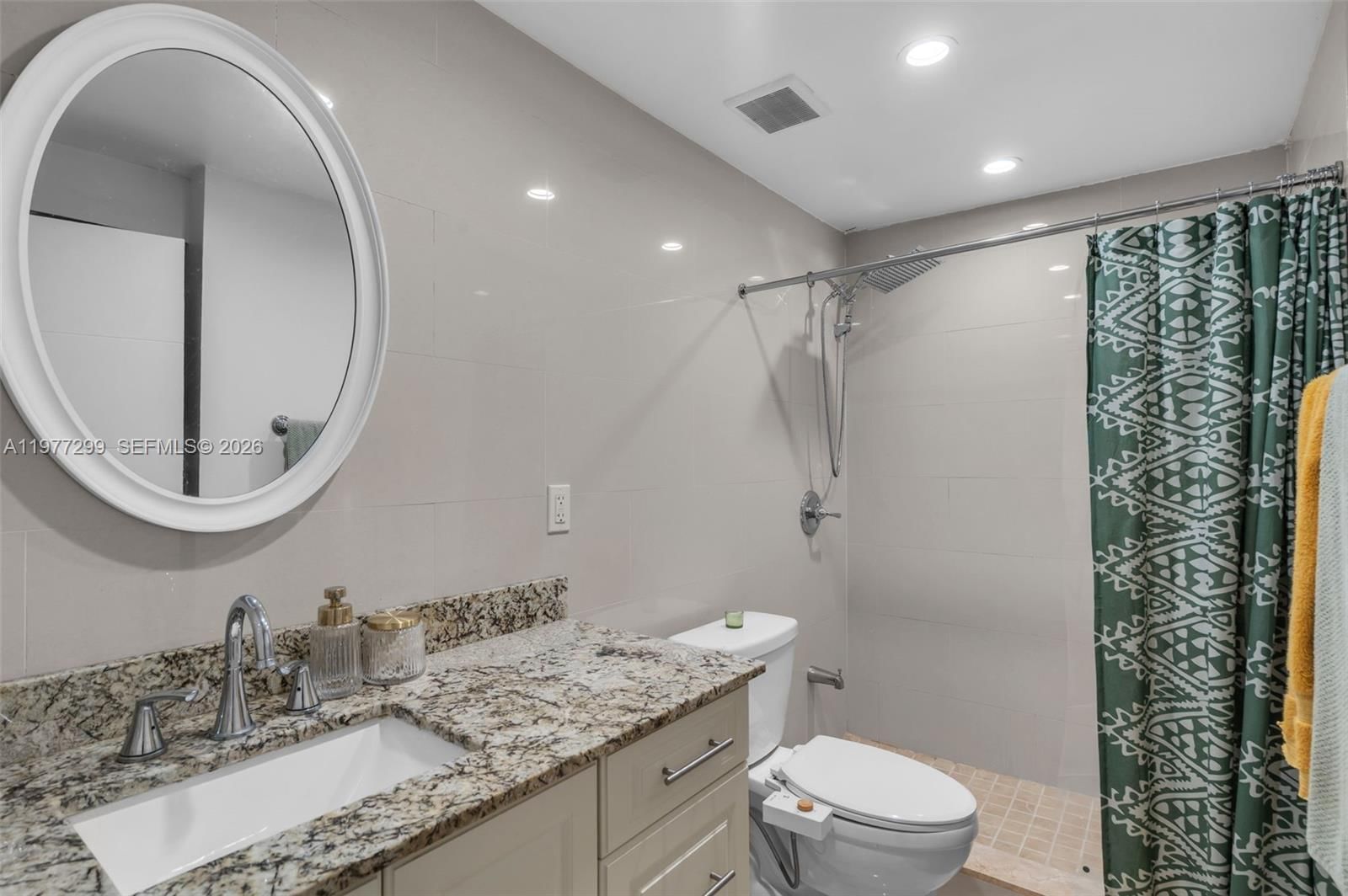 810 NE 149th St - 19