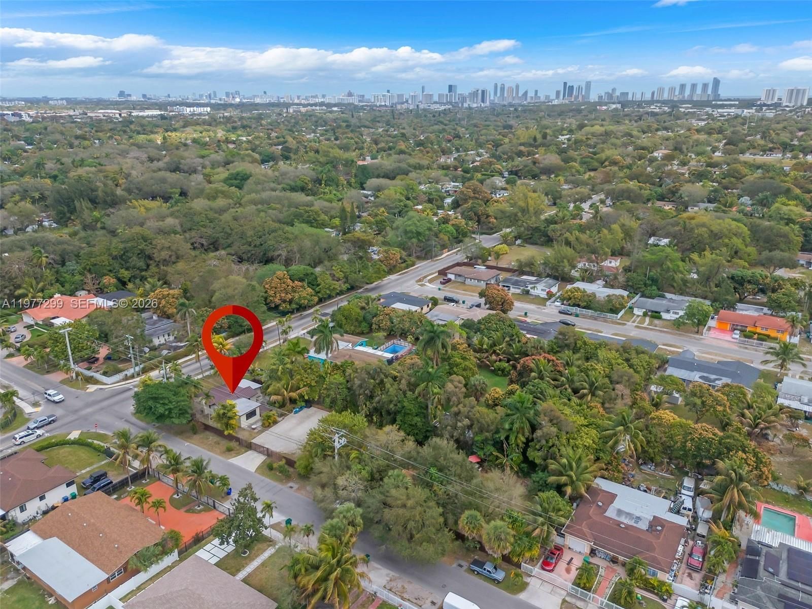 810 NE 149th St - 33