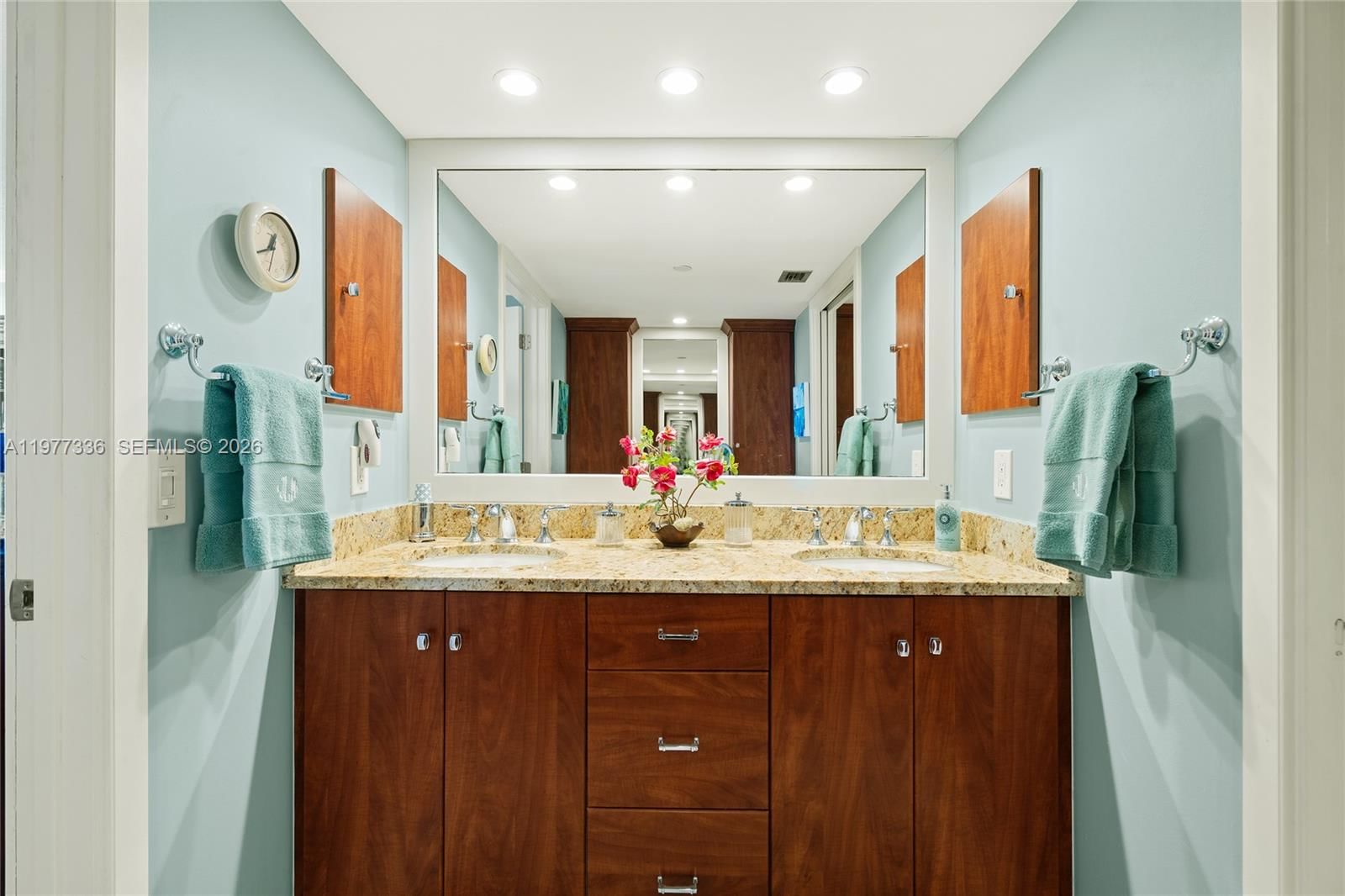 19670 Beach Rd, Unit PHA4 - 25