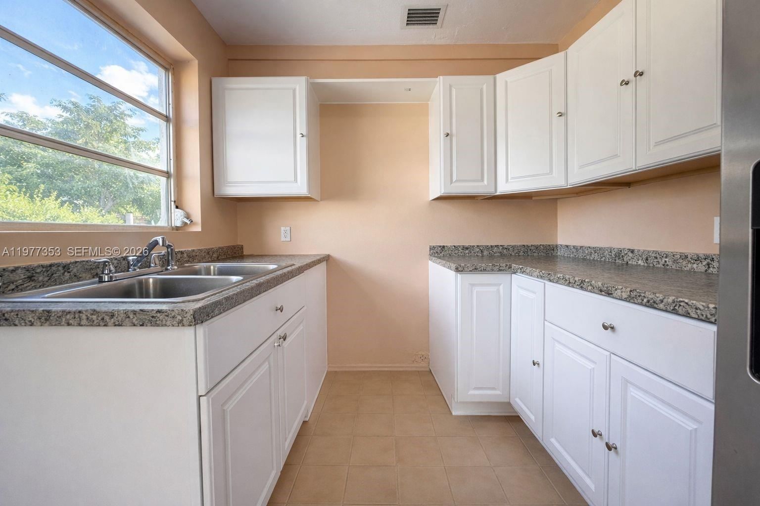 3131 SW 2nd St, Unit 3131 - 7