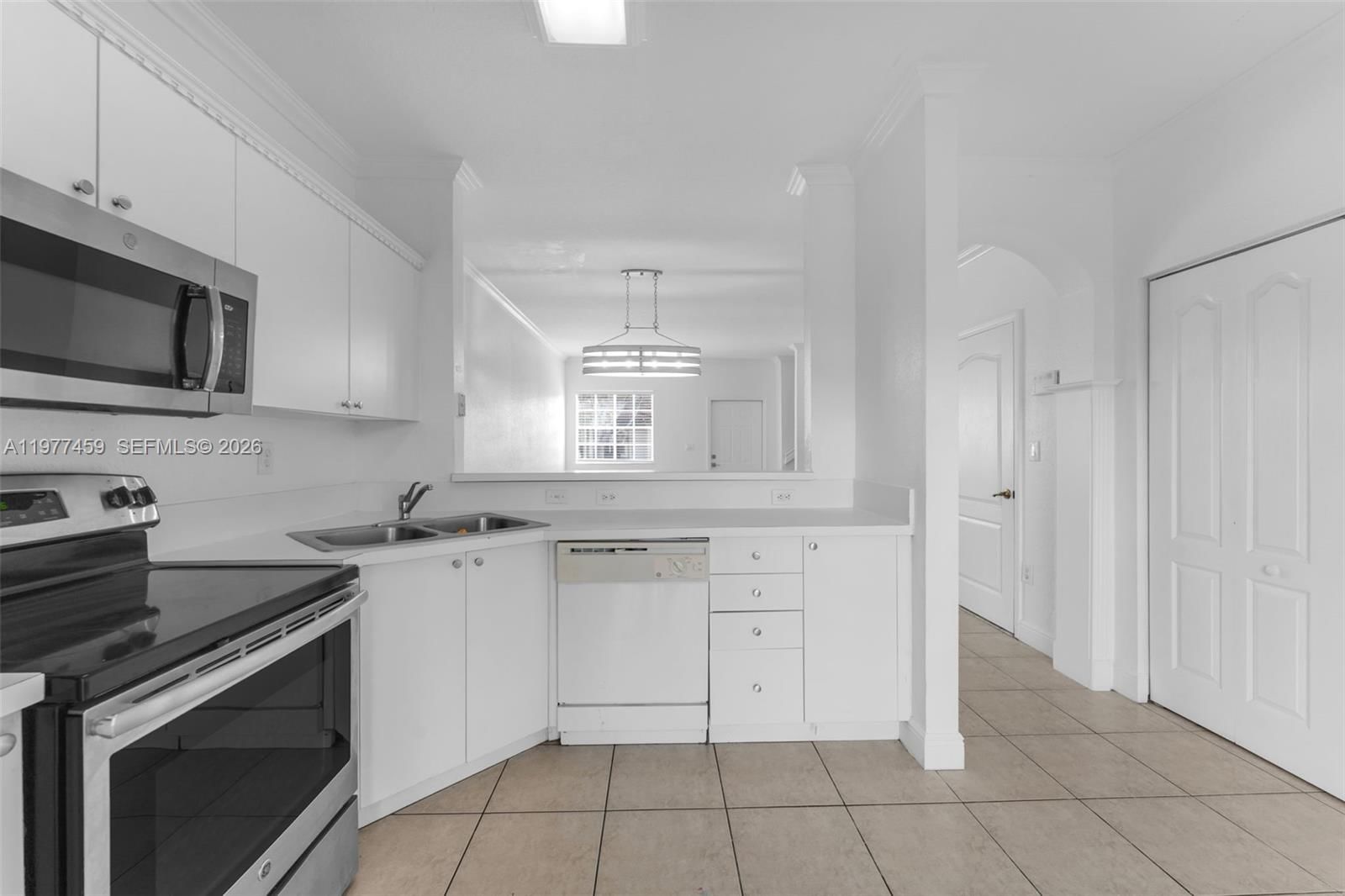 17040 SW 137th Pl - 7