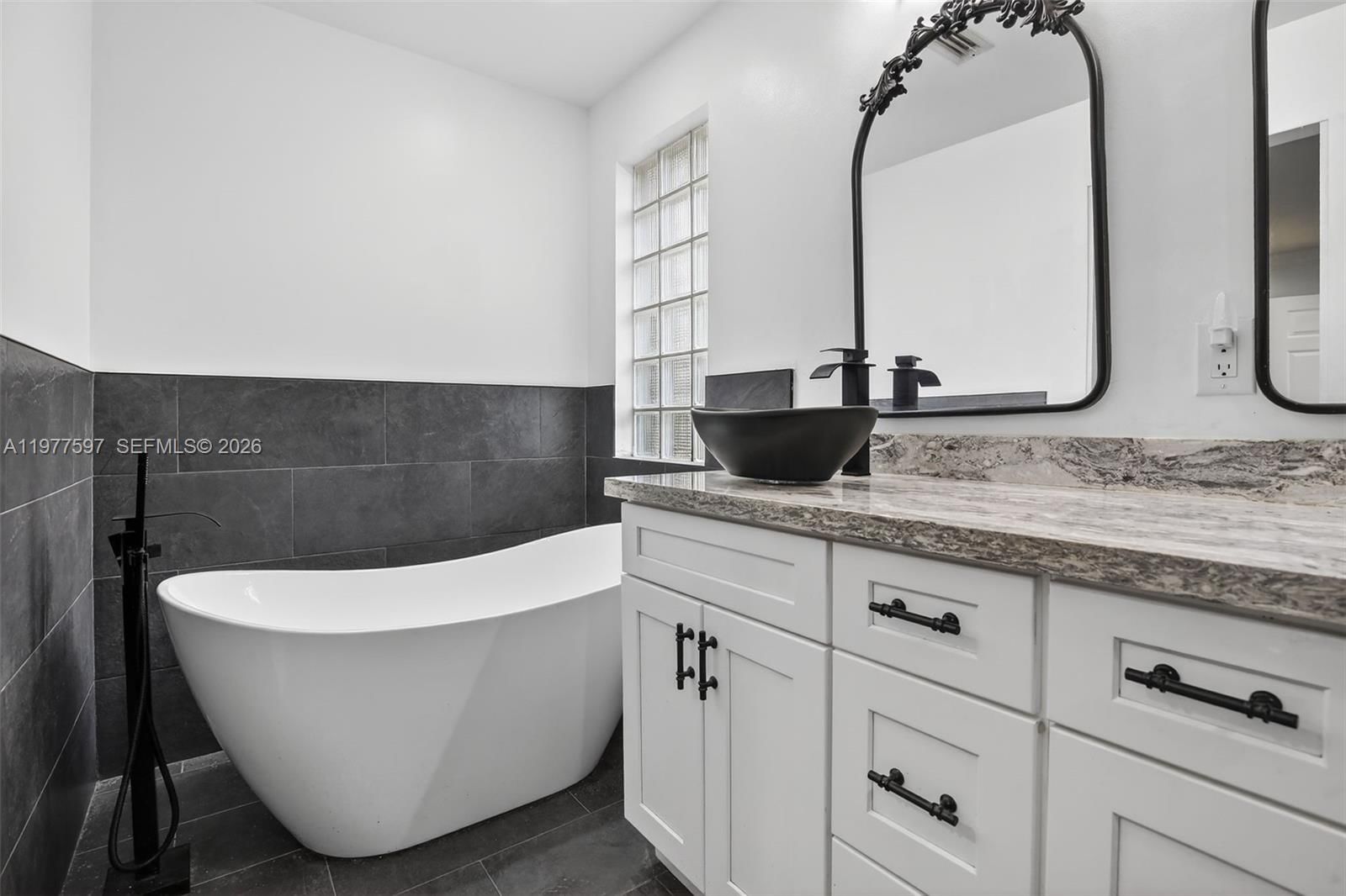 10614 SW 17th Pl - 18