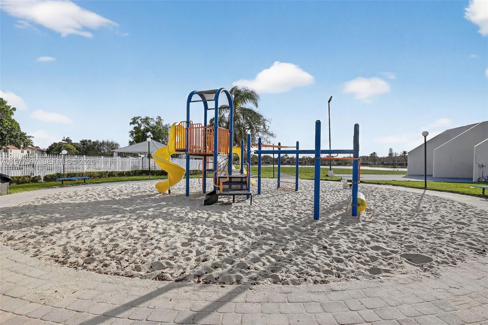 10614 SW 17th Pl - 30