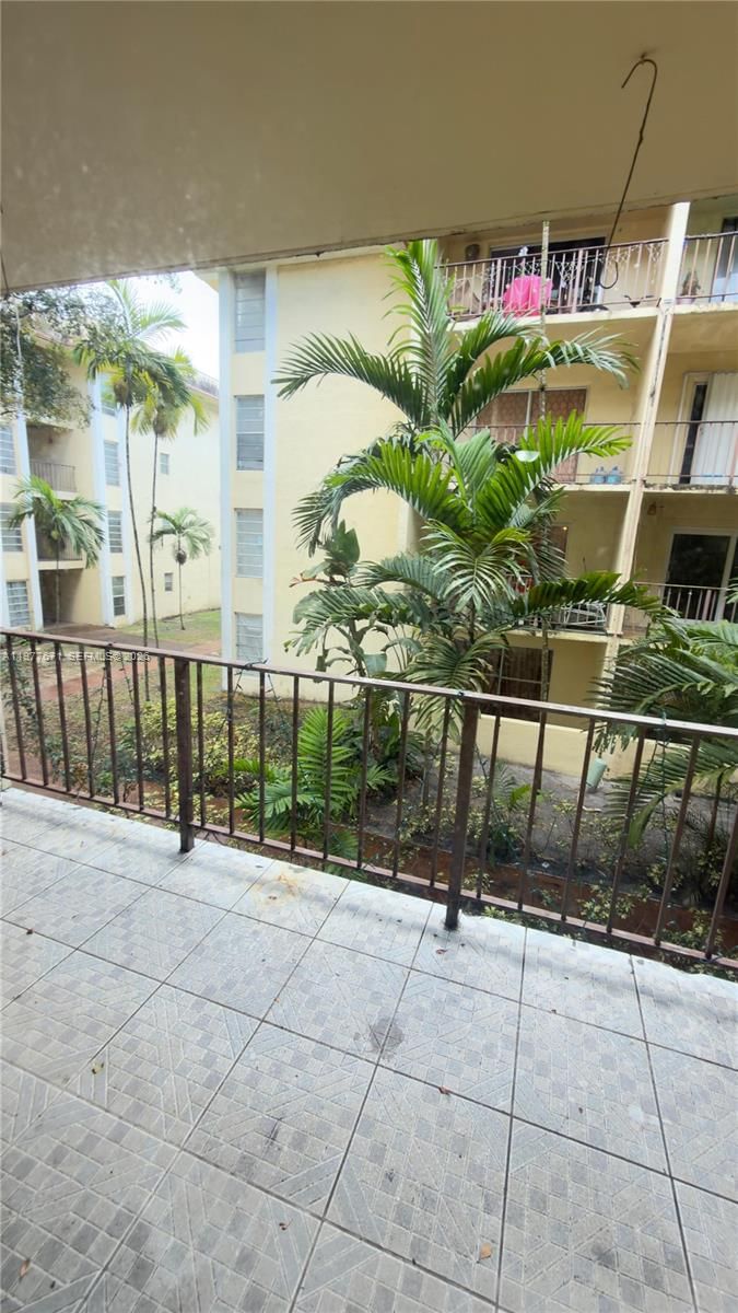 11925 NE 2ND AVE, Unit B207 - 9