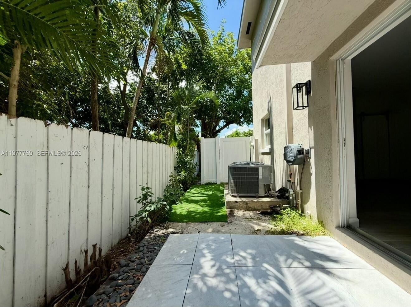 1035 NW 2nd Ave - 35